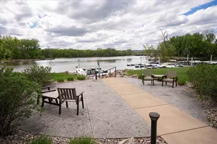 329 River Point, La Crosse, WI 54601 - Photo 4