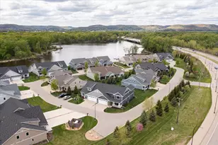 329 River Point, La Crosse, WI 54601 - Photo 6