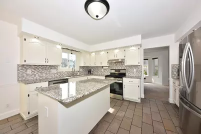 W173N5132  Mulberry Ln, Menomonee Falls, WI 53051 - Photo 12