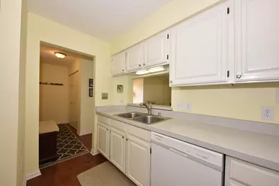 399 N Main St #I, Thiensville, WI 53092 - Photo 14