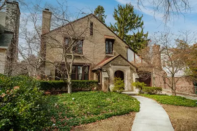 3467 N Frederick Ave, Milwaukee, WI 53211 - Photo 6