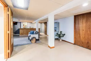 755 N 112th St, Wauwatosa, WI 53226 - Photo 18