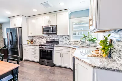 755 N 112th St, Wauwatosa, WI 53226 - Photo 6