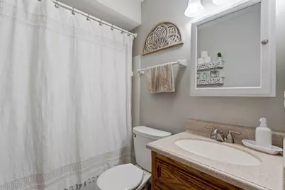 1907  Fieldcrest Ln, Waukesha, WI 53186 - Photo 20