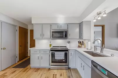 1907  Fieldcrest Ln, Waukesha, WI 53186 - Photo 12