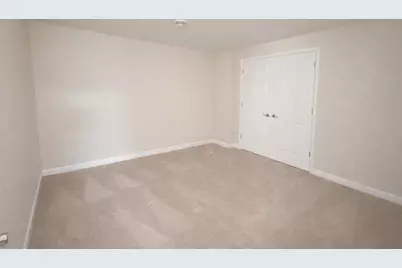 901  Hawthorne Ct, Manitowoc, WI 54220 - Photo 34