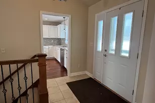 901 Hawthorne Ct, Manitowoc, WI 54220 - Photo 4