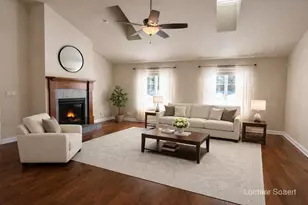 901 Hawthorne Ct, Manitowoc, WI 54220 - Photo 18