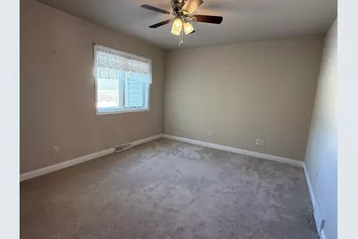 901  Hawthorne Ct, Manitowoc, WI 54220 - Photo 26