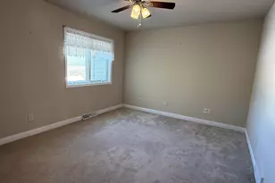 901 Hawthorne Ct, Manitowoc, WI 54220 - Photo 26