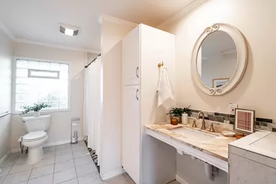 5706 W Luebbe Ln, Milwaukee, WI 53223 - Photo 18