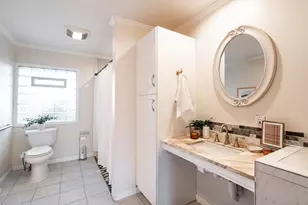 5706 W Luebbe Ln, Milwaukee, WI 53223 - Photo 18