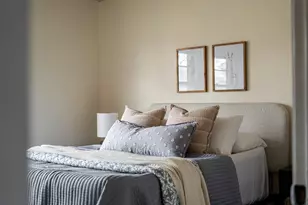 5706 W Luebbe Ln, Milwaukee, WI 53223 - Photo 42