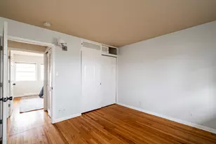 5706 W Luebbe Ln, Milwaukee, WI 53223 - Photo 26