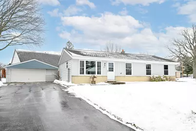 N66W24411  Champeny Rd, Sussex, WI 53089 - Photo 2