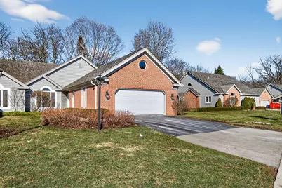 2415  Walnut Grove Ct #B, Brookfield, WI 53005 - Photo 2