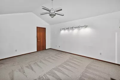 2415  Walnut Grove Ct #B, Brookfield, WI 53005 - Photo 18