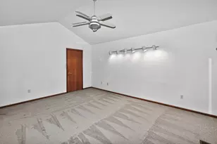 2415 Walnut Grove Ct, Brookfield, WI 53005 - Photo 18