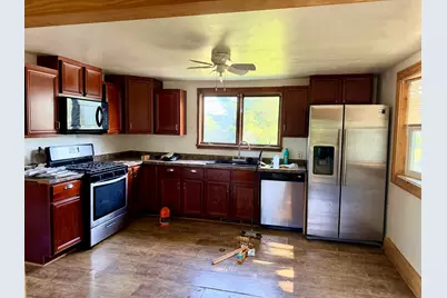 9473 S Chicago Rd, Oak Creek, WI 53154 - Photo 4