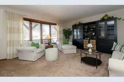 1423  Jefferson St, West Bend, WI 53090 - Photo 8