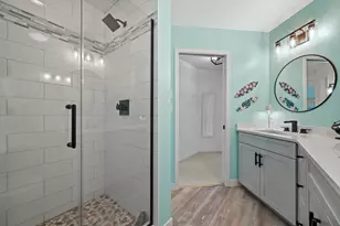 N81W17495 Shady Ln, Menomonee Falls, WI 53051 - Photo 10