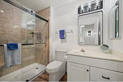 N81W17495  Shady Ln, Menomonee Falls, WI 53051 - Photo 6