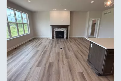 W214N4932  Casey Ct, Menomonee Falls, WI 53051 - Photo 10