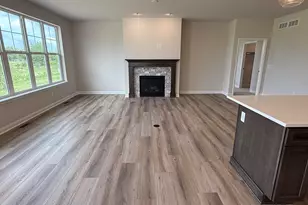 W214N4932 Casey Ct, Menomonee Falls, WI 53051 - Photo 10