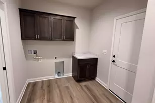 W214N4932 Casey Ct, Menomonee Falls, WI 53051 - Photo 24