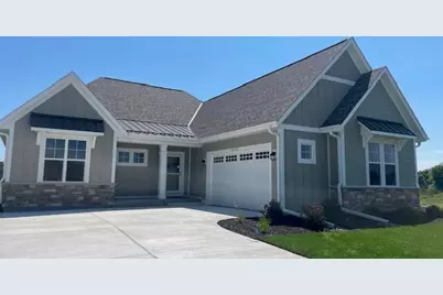 W214N4932  Casey Ct, Menomonee Falls, WI 53051 - Photo 2
