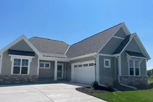 W214N4932 Casey Ct, Menomonee Falls, WI 53051 - Photo 2