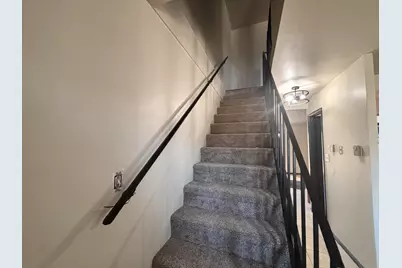 3908 S Sunset Sq #3908, Greenfield, WI 53220 - Photo 4