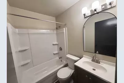 3908 S Sunset Sq #3908, Greenfield, WI 53220 - Photo 2