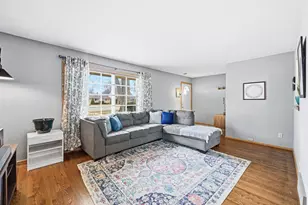 3845 N 100th St, Wauwatosa, WI 53222 - Photo 6