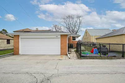 3845 N 100th St, Wauwatosa, WI 53222 - Photo 24