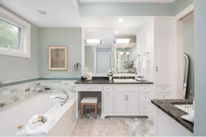 N30W28853 W Lakeside Dr, Delafield, WI 53072 - Photo 8