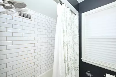 2944 N 70th St, Milwaukee, WI 53210 - Photo 32