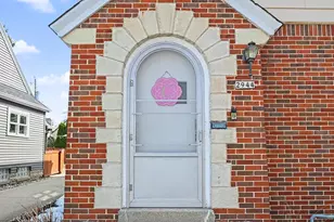 2944 N 70th St, Milwaukee, WI 53210 - Photo 2