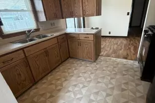 2727 Rosalind Ave, Racine, WI 53403 - Photo 12