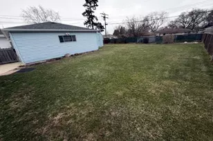 2727 Rosalind Ave, Racine, WI 53403 - Photo 6