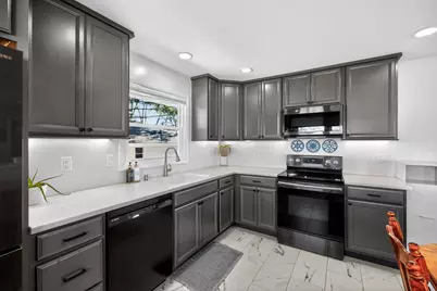 305 S Concord Rd, Oconomowoc, WI 53066 - Photo 10