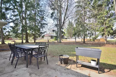 145  Lynnwood Ln, Brookfield, WI 53005 - Photo 30