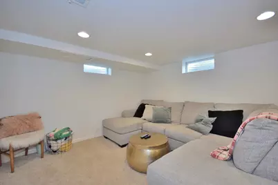 145  Lynnwood Ln, Brookfield, WI 53005 - Photo 24