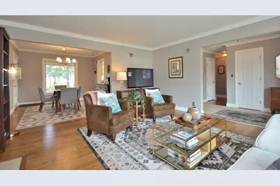 145  Lynnwood Ln, Brookfield, WI 53005 - Photo 6
