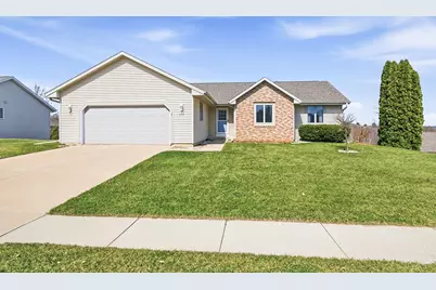 213  Wollet Dr, Fort Atkinson, WI 53538 - Photo 1