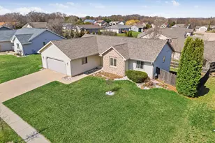 213 Wollet Dr, Fort Atkinson, WI 53538 - Photo 2