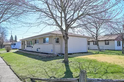 2417  Dombrowski Blvd, Racine, WI 53405 - Photo 26