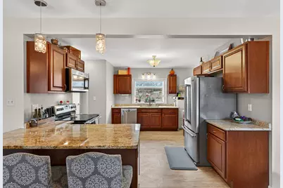 2315 S Lombardy Ln, New Berlin, WI 53151 - Photo 4