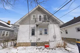 2217 S 67th Pl, West Allis, WI 53219 - Photo 4