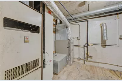 2132 S 23rd St #2132A, Milwaukee, WI 53215 - Photo 18